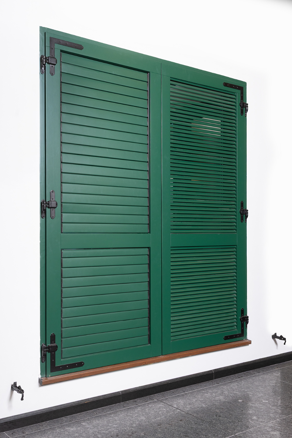 Ventana y cerramiento de aluminio de ROLLPLAST